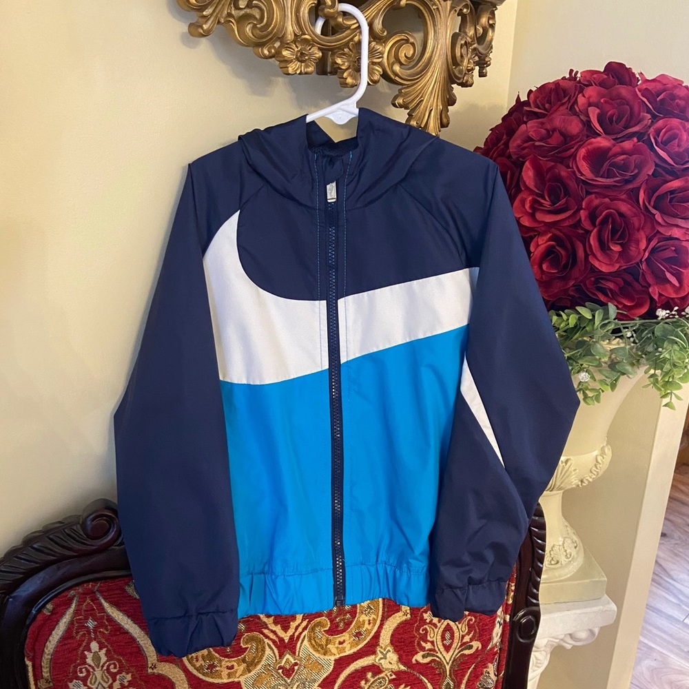 Little Boys Nike Windbreaker Windrunner Jacket Size 6-7 Years